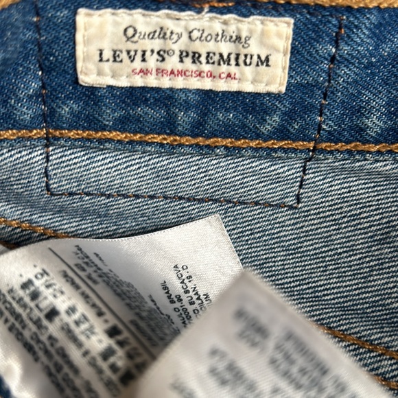 Levi's 501 Ripped Denim Shorts - Picture 6 of 8